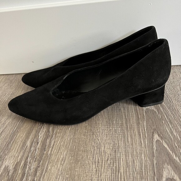 Everlane Suede V Heel Pump Leather Almond Toe Minimalist - Picture 5 of 7